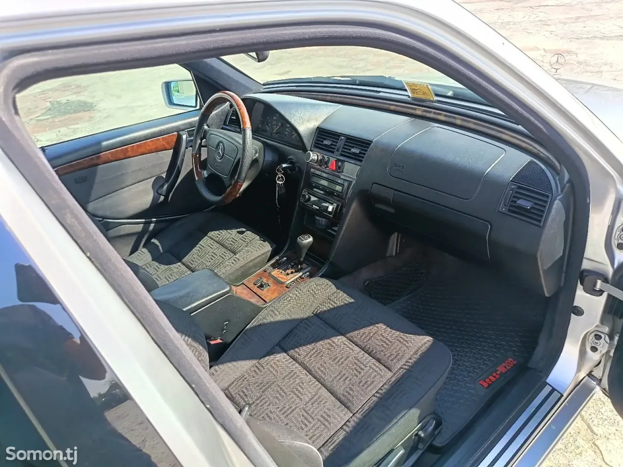 Mercedes-Benz C class 2000 · 2.0 AT