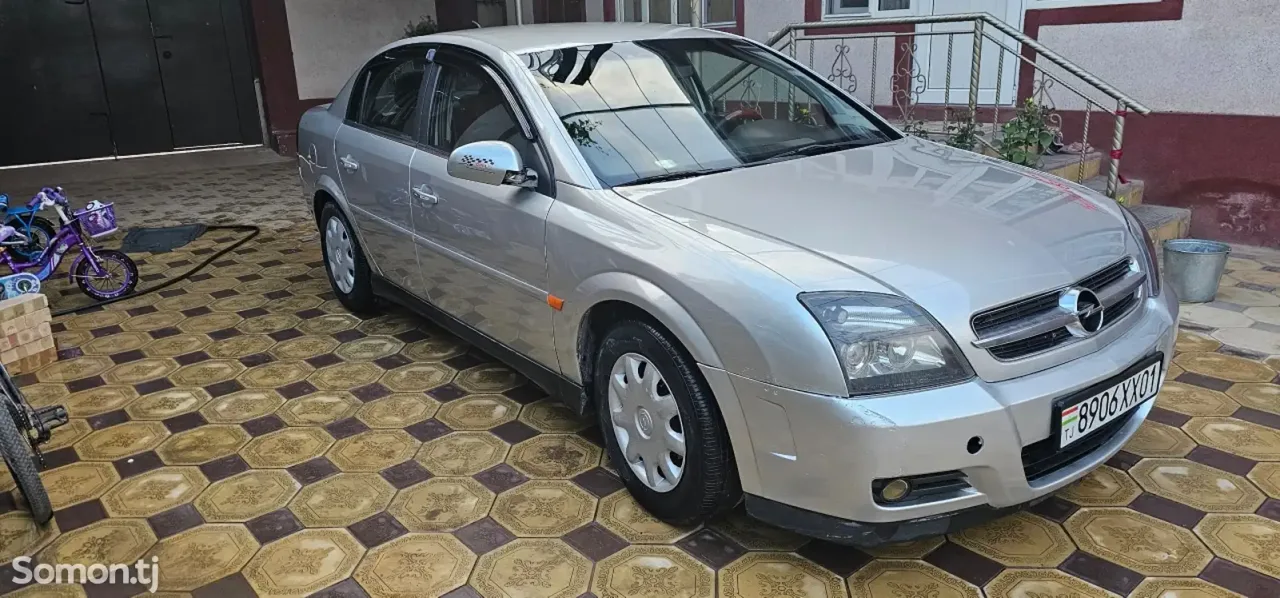 Opel Vectra C 2002 · 2.2 MT