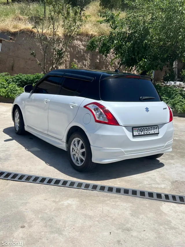 Suzuki Swift 2011 · 1.3 AT