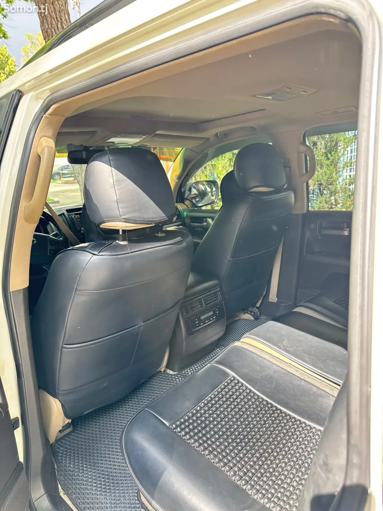 Toyota Land Cruiser 2010 · 4.7 AT