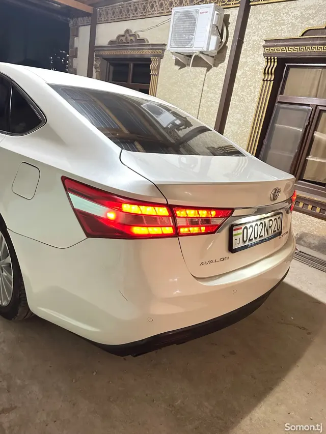 Toyota Avalon 2013 · 3.5 AT