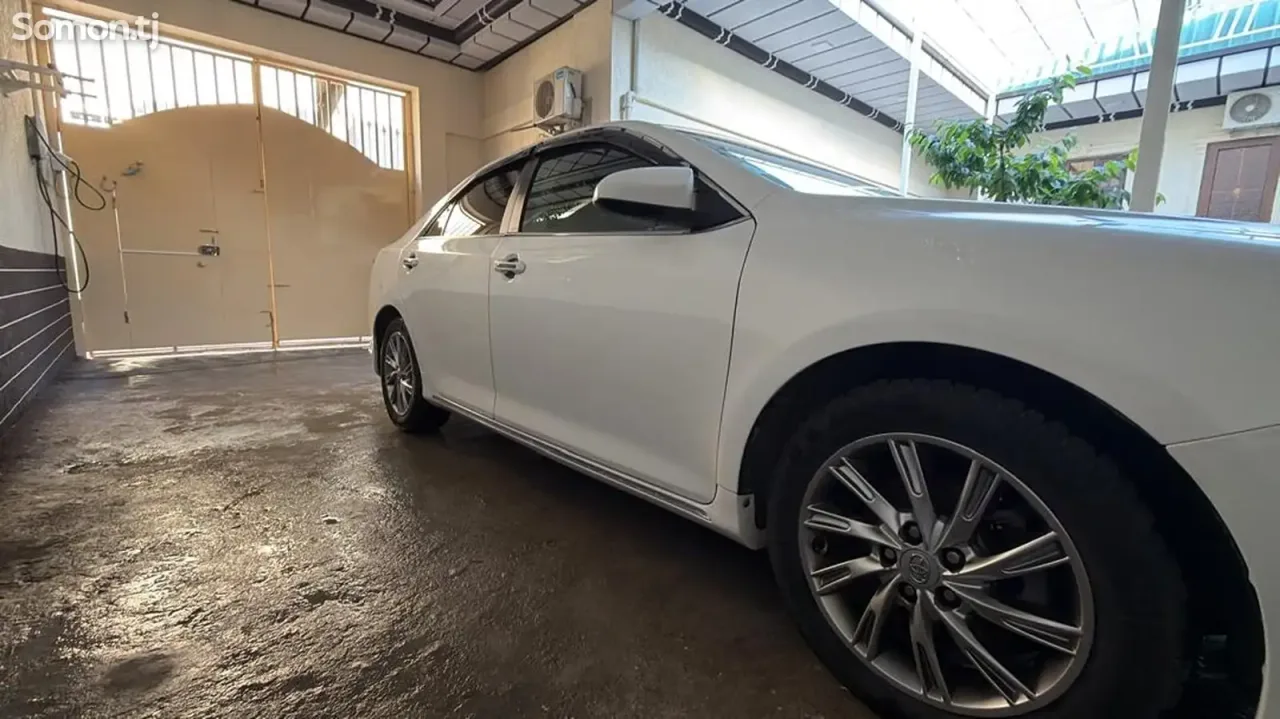 Toyota Camry 2012 · 2.5 AT