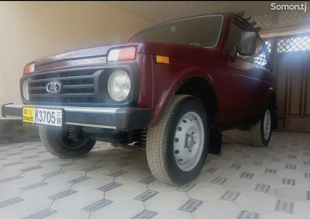 Lada (ВАЗ) Нива 2001 · 1.7 MT