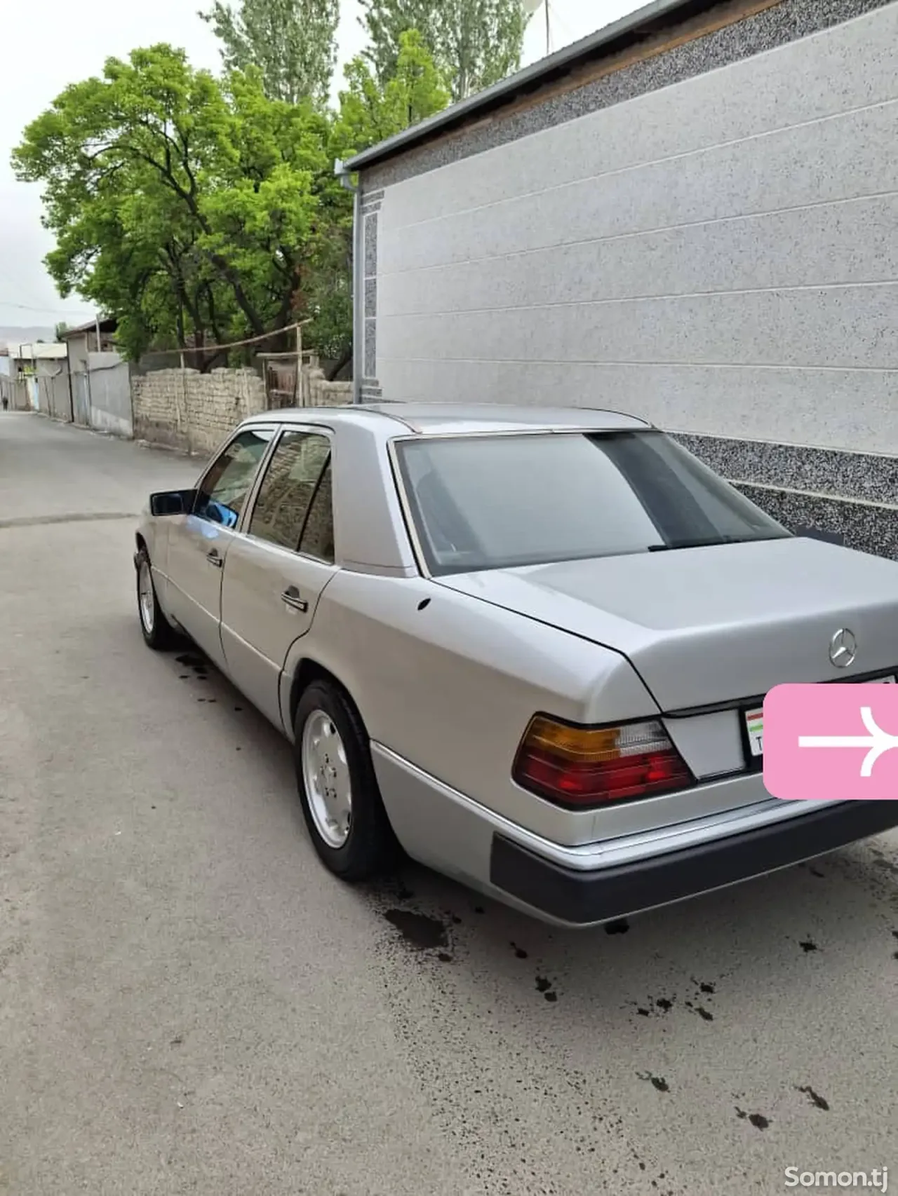 Mercedes-Benz W124 1991 · 2.5 MT