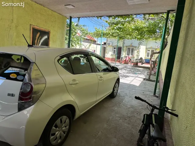 Toyota Aqua 2014 · 1.5 AT