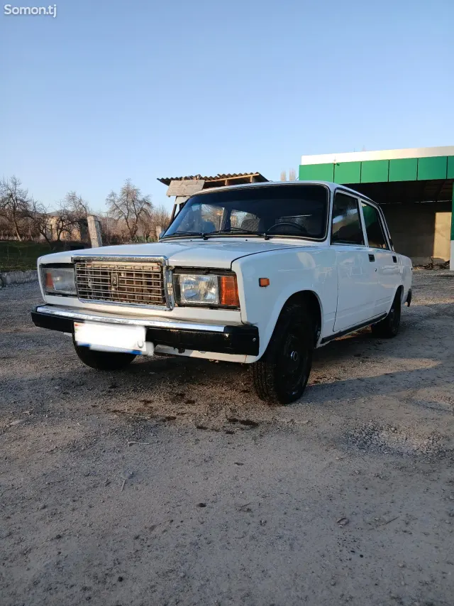Lada (ВАЗ) 2107 2003 · 1.6 MT