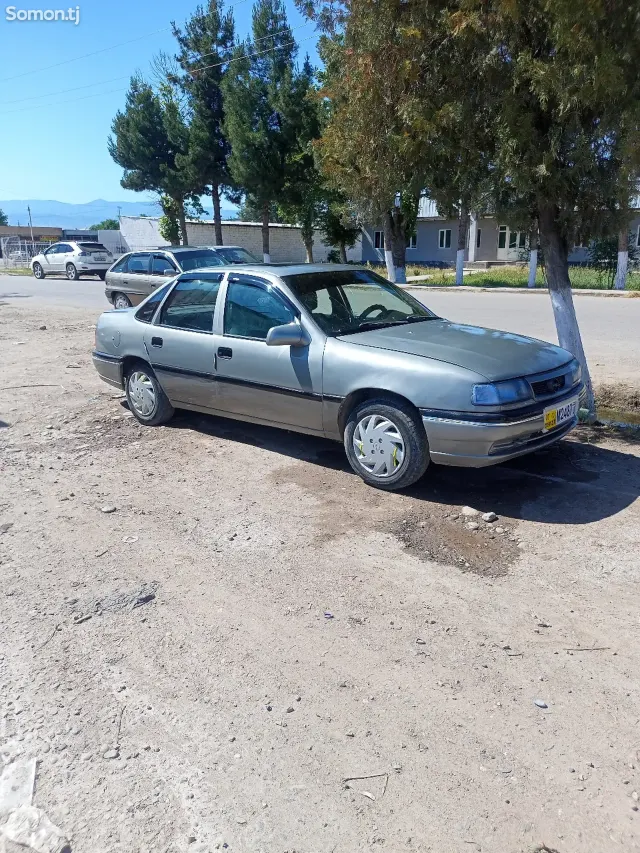 Opel Vectra A 1994 · 1.8 MT