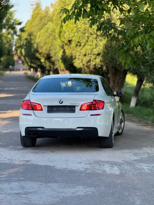 BMW 5 series 2016 · 2.0 AT