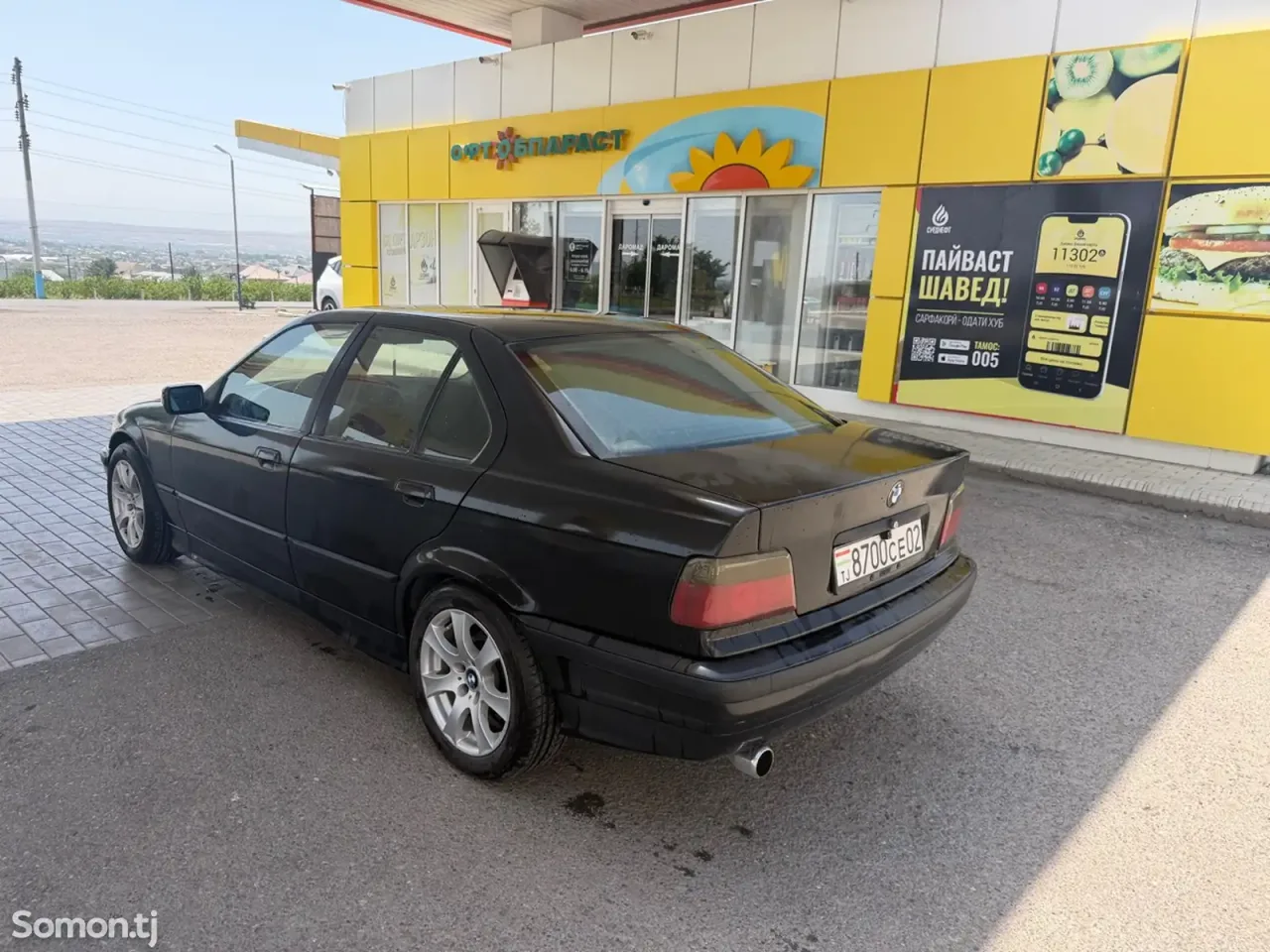 BMW 3 series 1993 · 1.8 MT