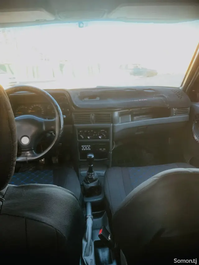 Daewoo Nexia 1996 · 1.6 MT