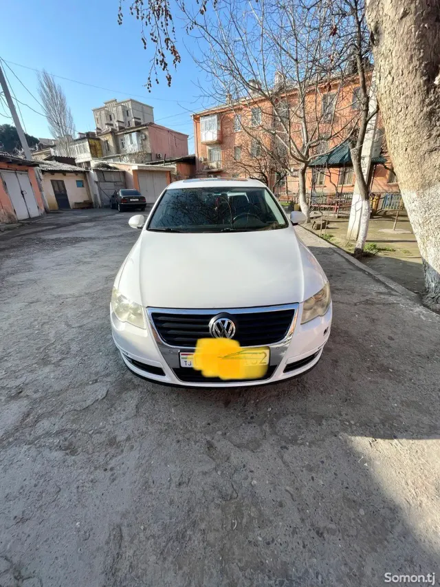 Volkswagen Passat 2009 · 2.0 AT