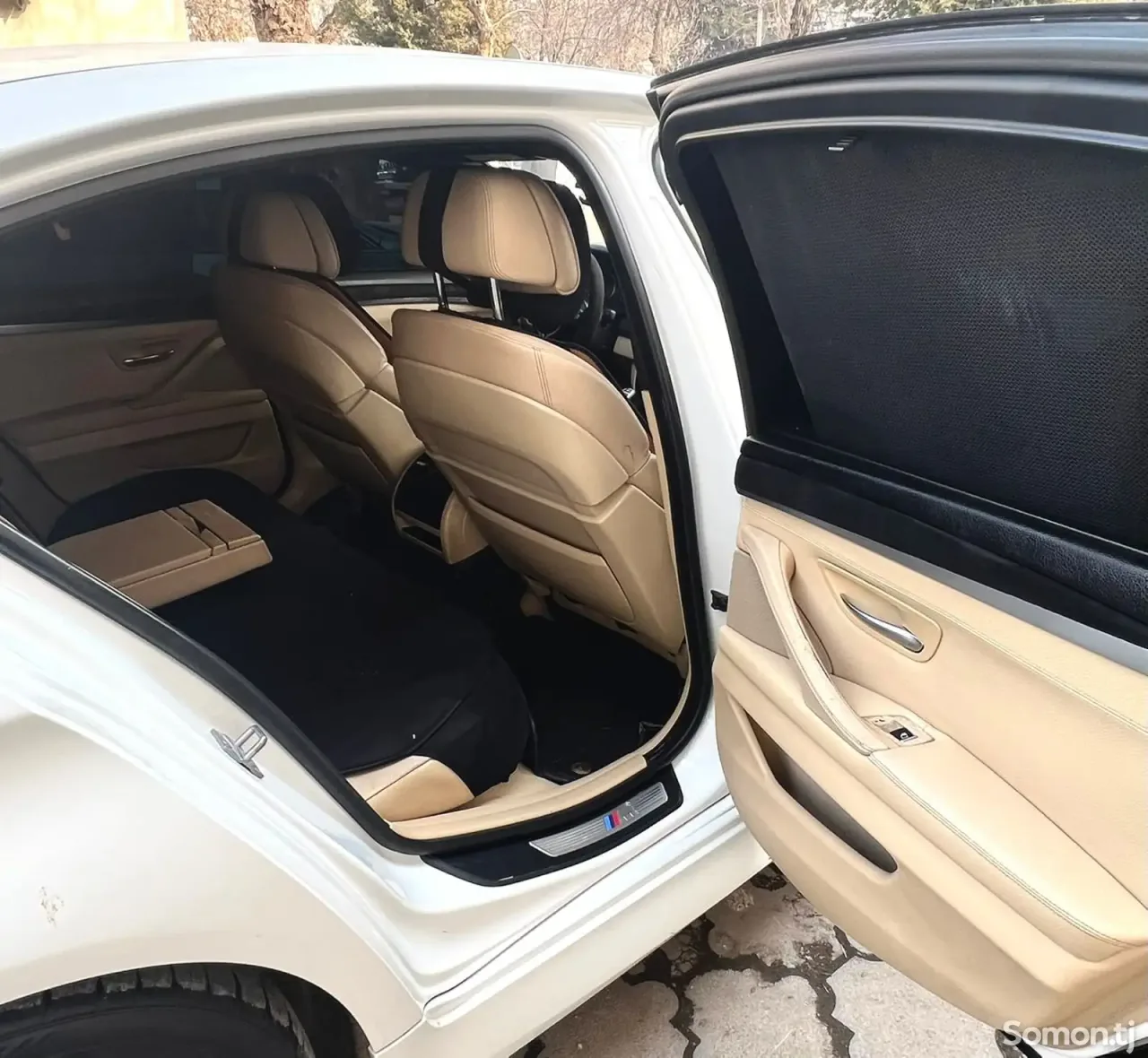 BMW M5 2014 · 3.5 AT