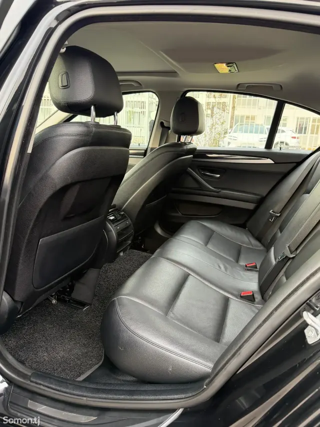 BMW 5 series 2015 · 2.0 AT