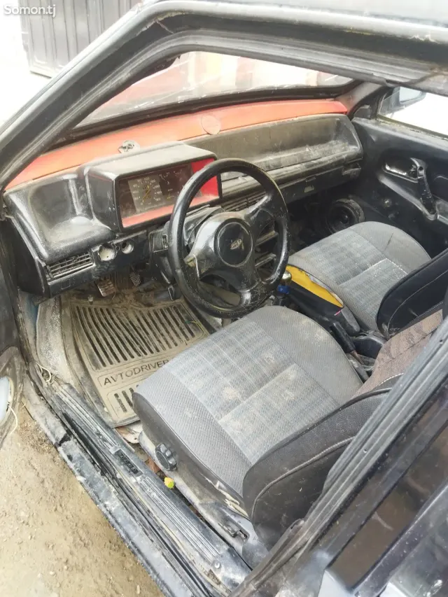 Lada (ВАЗ) 2109 1999 · 1.6 MT