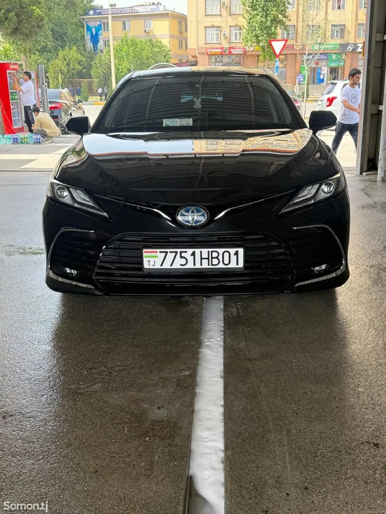 Toyota Camry 2019 · 2.5 AT