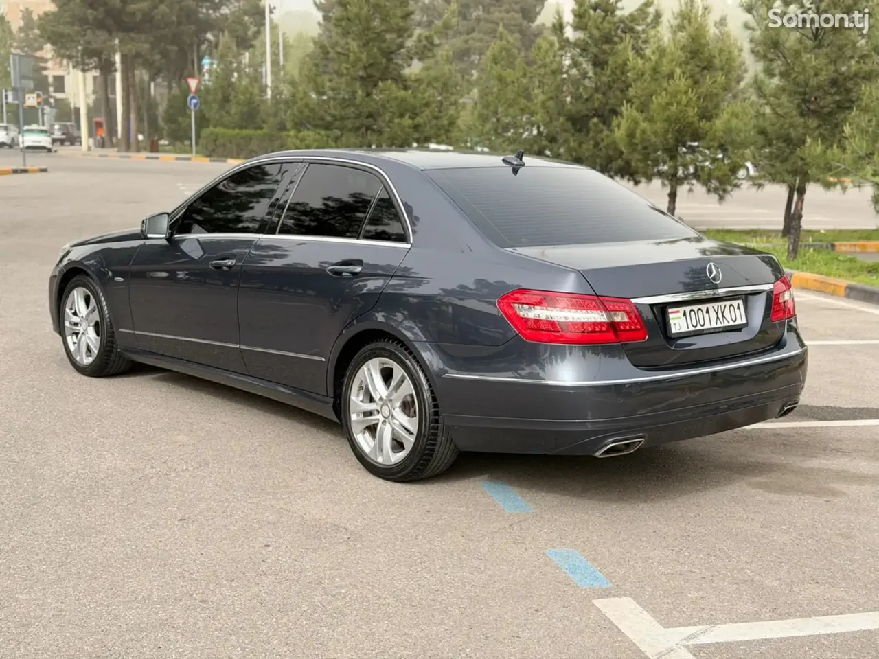 Mercedes-Benz E class 2012 · 3.5 AT