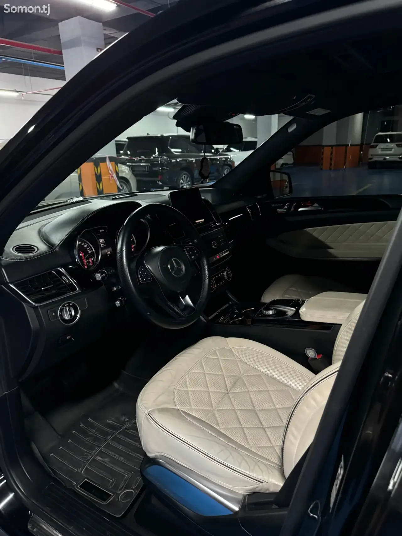 Mercedes-Benz GLS 2018 · 4.7 AT