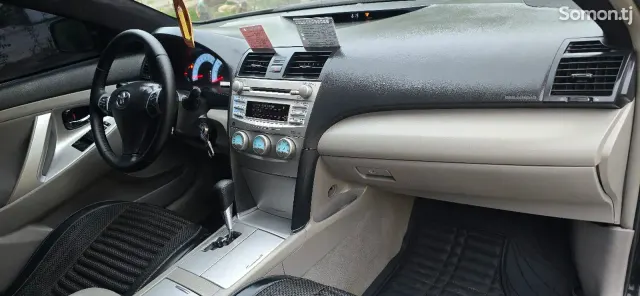Toyota Camry 2011 · 2.5 AT