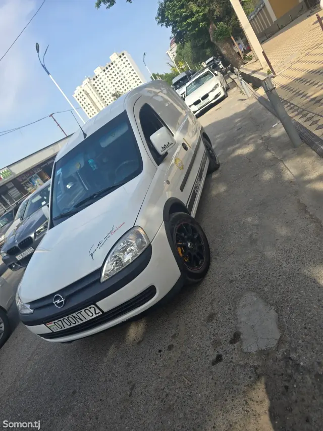 Opel Combo 2007 · 1.3 MT