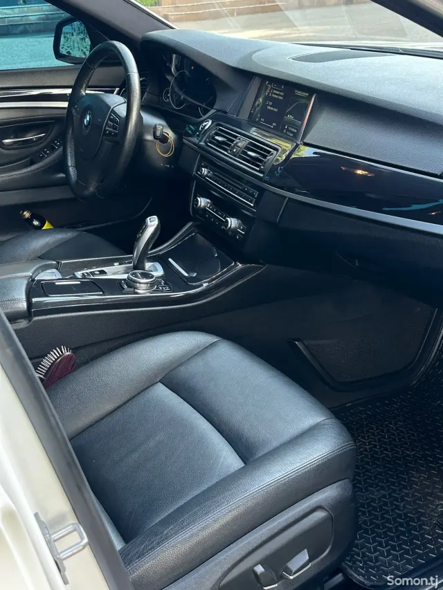 BMW 5 series 2014 · 2.0 AT