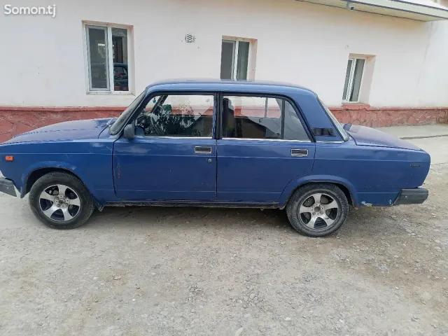 Lada (ВАЗ) 2107 2002 · 1.6 MT