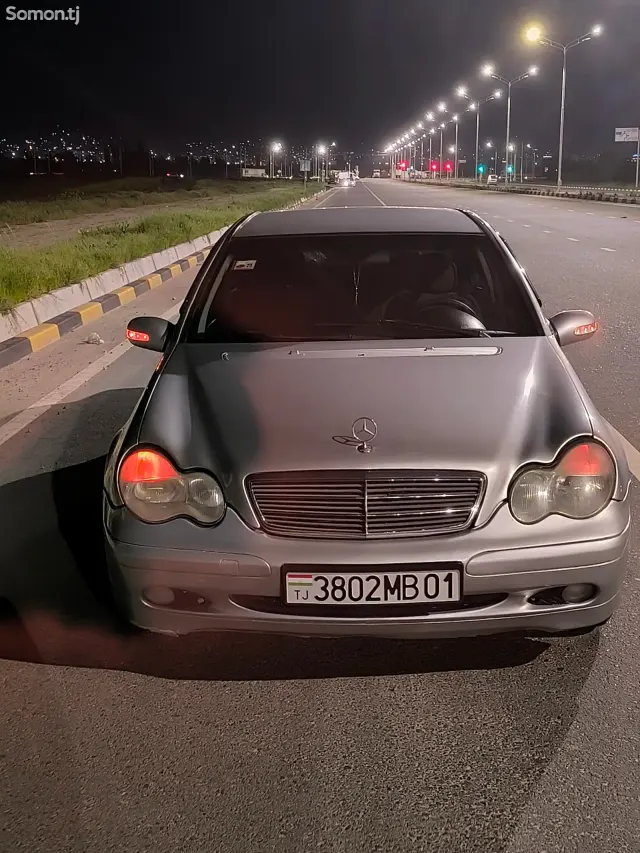 Mercedes-Benz C class 2001 · 2.2 MT