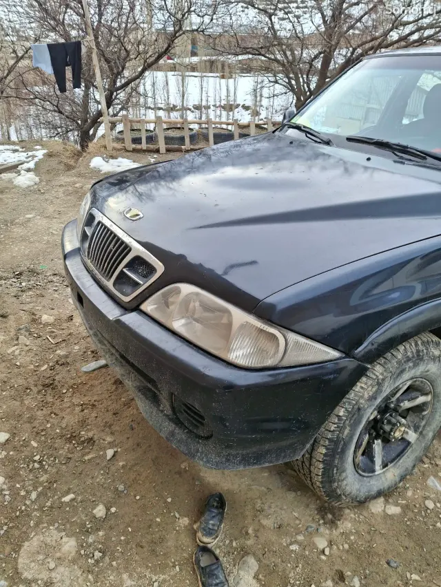 Ssang Yong Musso 1999 · 2.2 MT