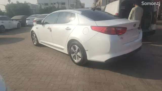 Kia K5 2014 · 2.0 AT