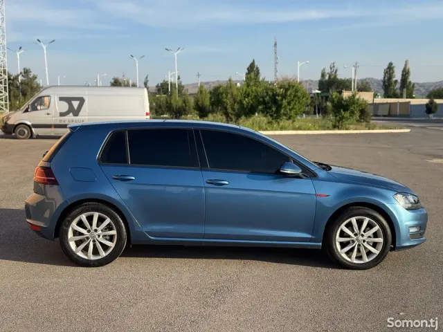 Volkswagen Golf 2015 · 2.0 AT