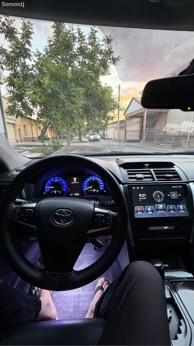 Toyota Camry 2016 · 2.0 AT
