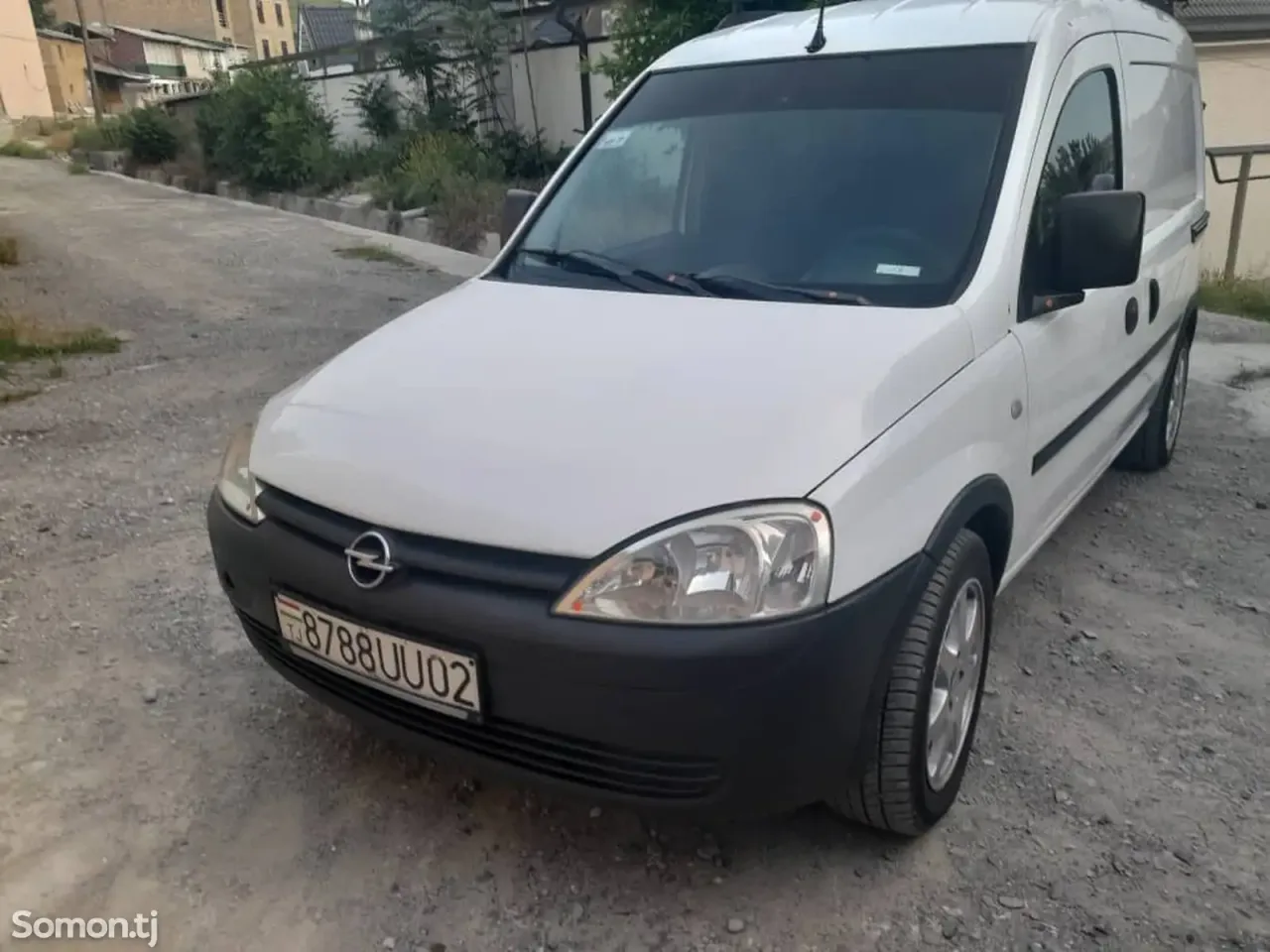 Opel Combo 2010 · 1.3 MT