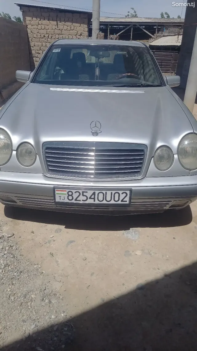 Mercedes-Benz E class 1997 · 2.0 AT