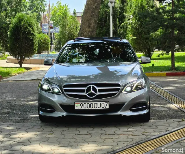 Mercedes-Benz E class 2014 · 3.0 AT
