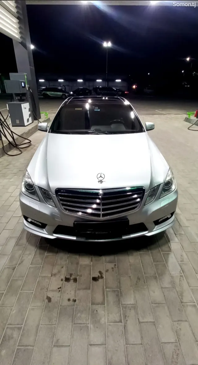 Mercedes-Benz E class 2010 · 3.5 AT