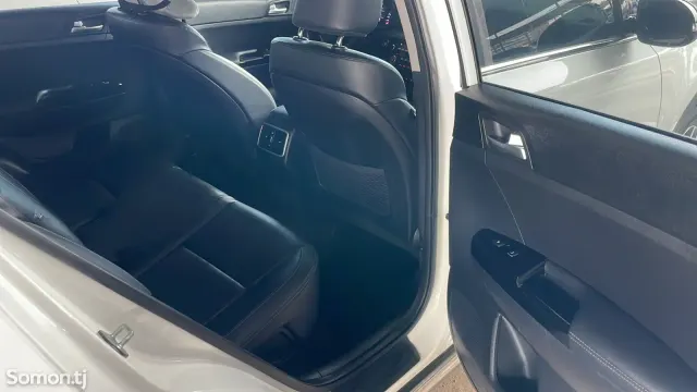 Kia Sportage 2016 · 2.0 AT