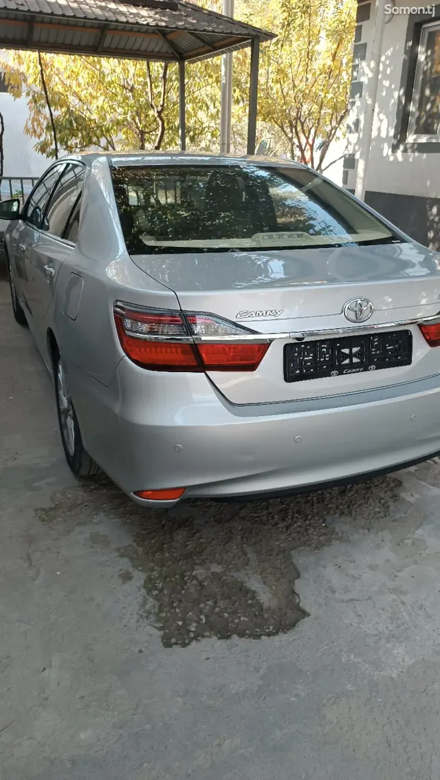 Toyota Camry 2015 · 2.5 AT
