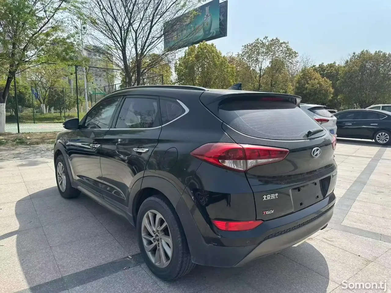 Hyundai Tucson 2015 · 1.6 AT