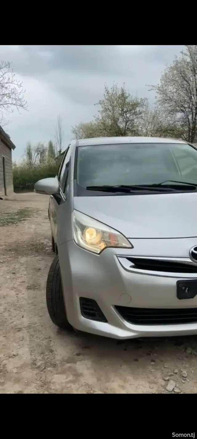Toyota Ractis 2014 · 1.4 AT