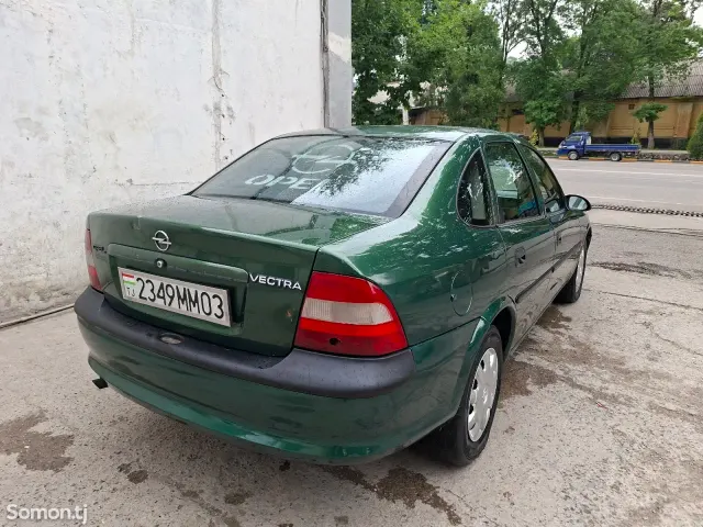 Opel Vectra B 1996 · 1.6 MT
