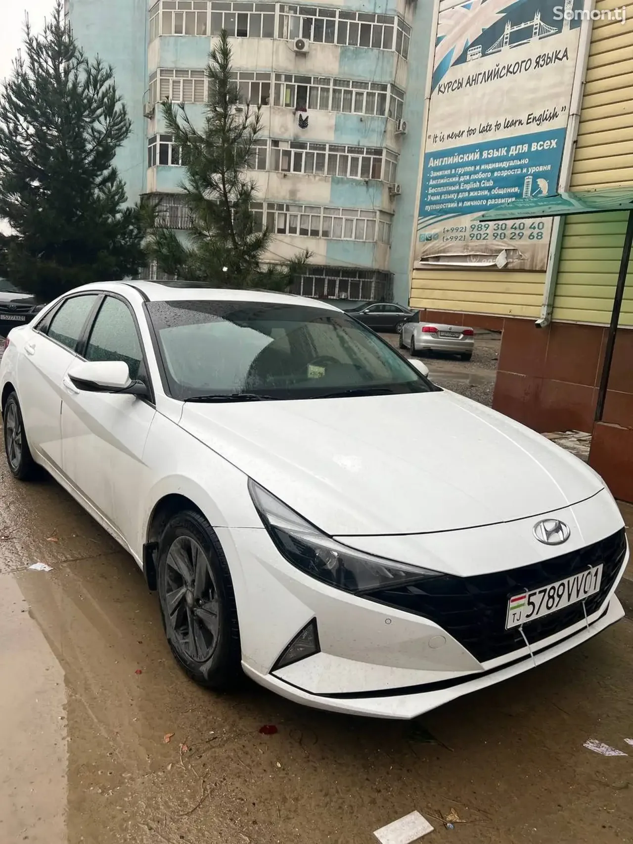 Hyundai Elantra 2023 · 2.0 AT
