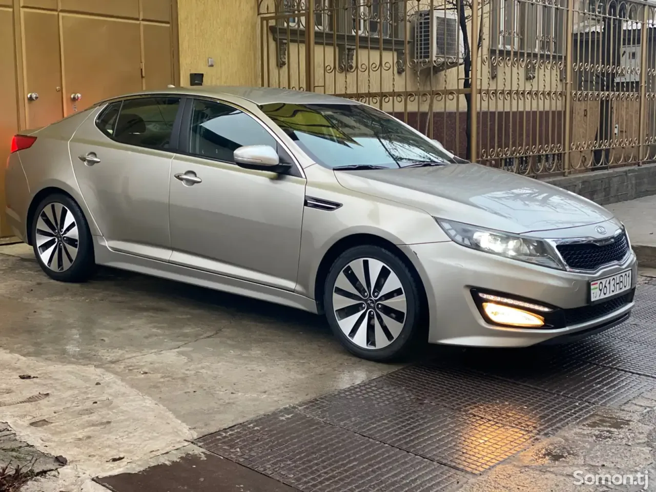 Kia K5 2011 · 2.0 AT