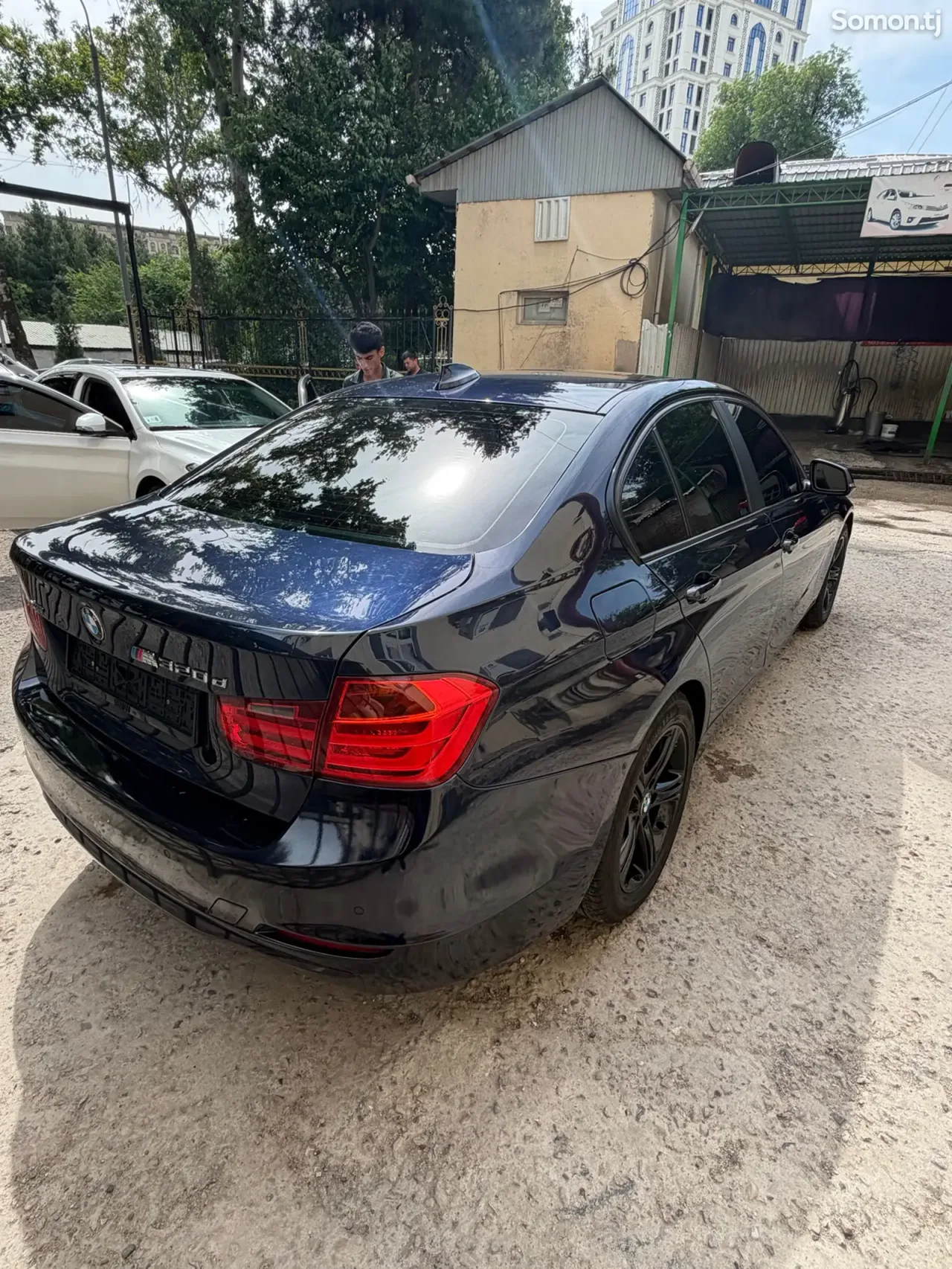 BMW 3 series 2013 · 2.0 AT