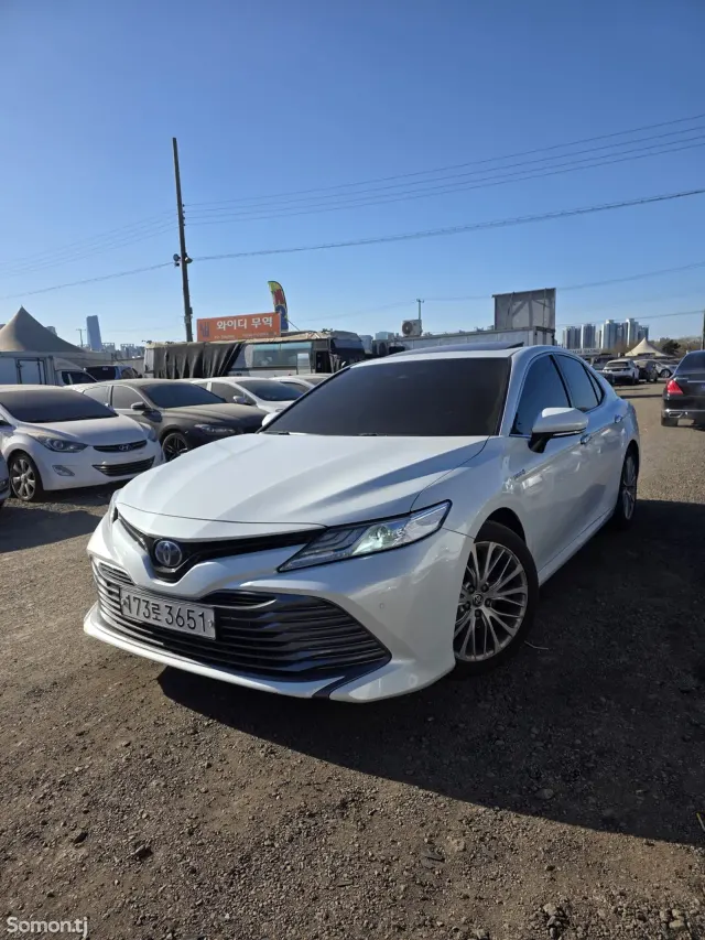 Toyota Camry 2019 · 2.5 AT