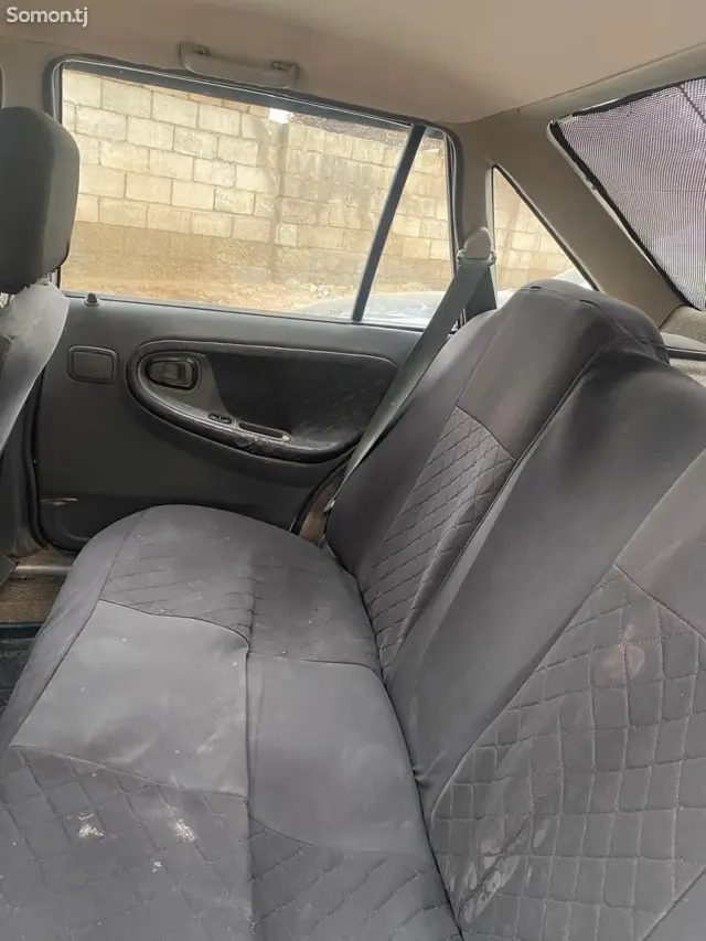 Daewoo Nexia 1996 · 1.5 MT