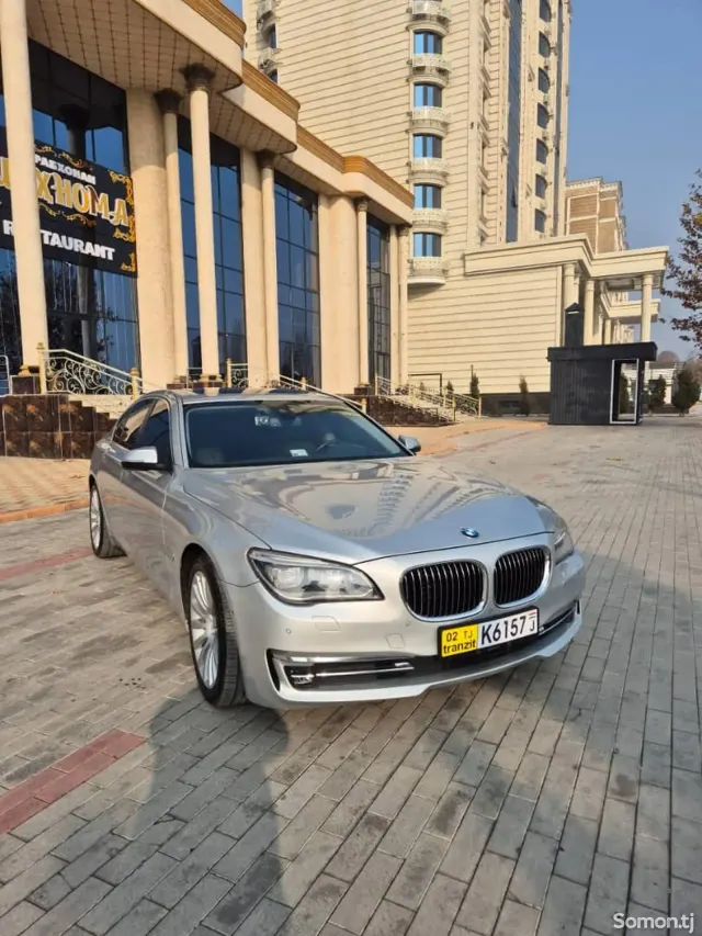 BMW 7 series 2013 · 3.0 AT