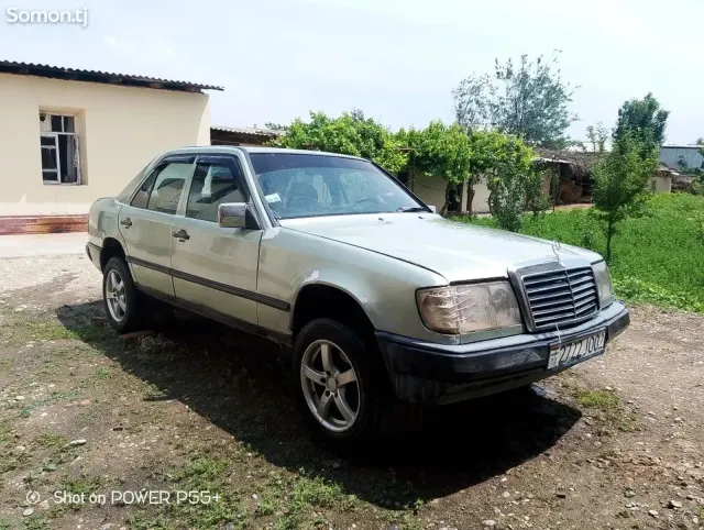 Mercedes-Benz W124 1987 · 1.8 MT