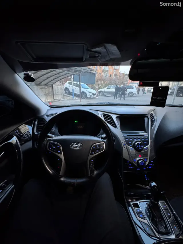 Hyundai Grandeur 2011 · 3.0 AT