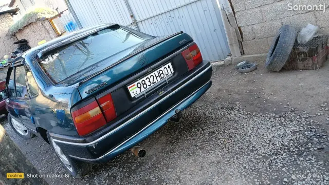 Opel Vectra A 1995 · 1.6 MT