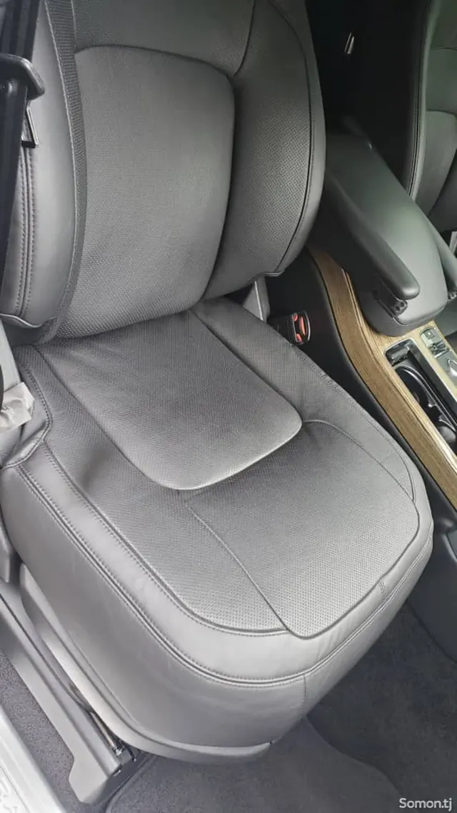 Land Rover Vogue 2018 · 3.0 AT