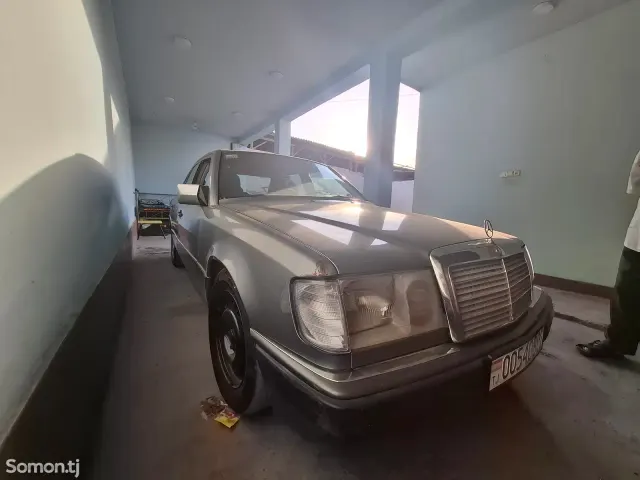 Mercedes-Benz C class 1992 · 2.0 MT